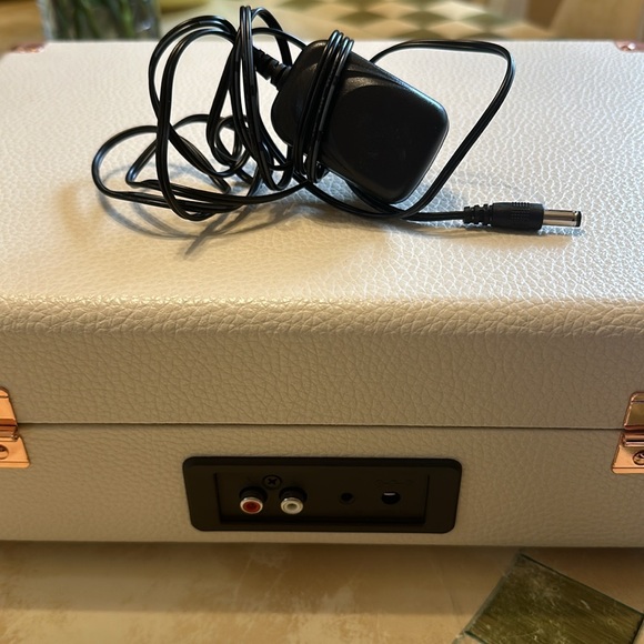 Crosley Record Player- Cream Color w/ Rose Golden Accents- From Urban Outfitters - Picture 6 of 8